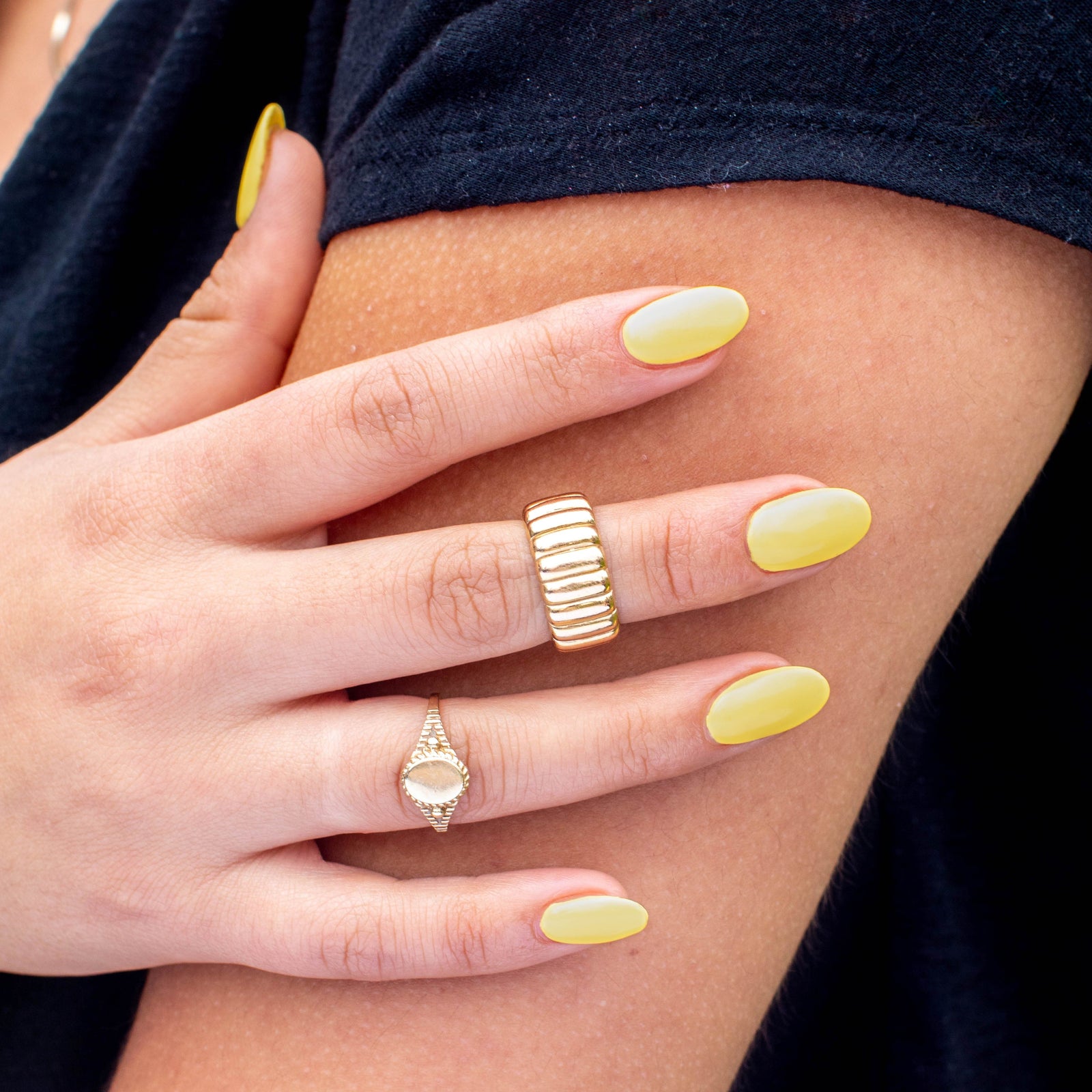 D726 Honey Yellow Creme Dip Powder – RevelNailEU